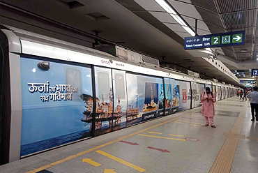 Metro Train Branding Services